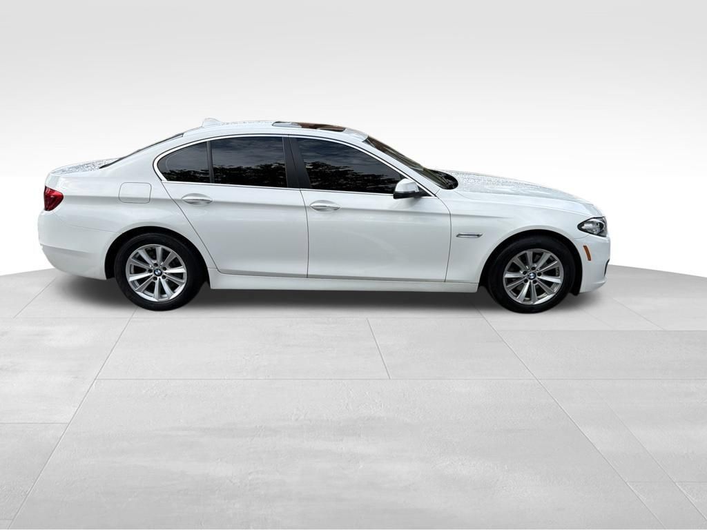 Used 2016 BMW 528i xDrive Sedan AWD/4WD image 5