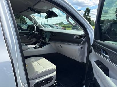 Used 2024 Jeep Wagoneer Series II w/ Flexible Seating Group