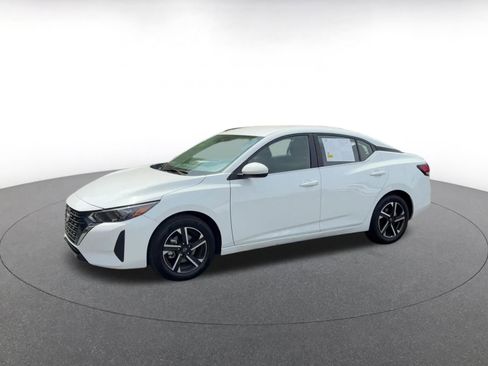 Used 2025 Nissan Sentra SV image 8