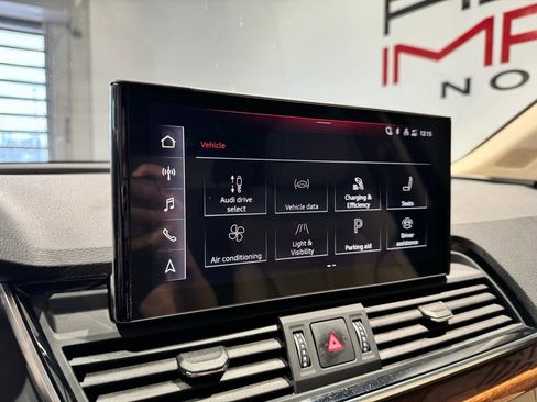 Used 2023 Audi Q5 e Premium Plus w/ Premium Plus Package image 20