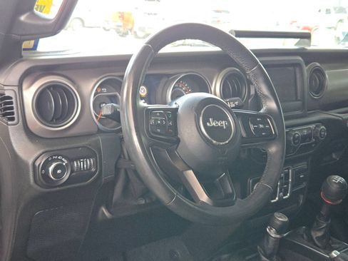 Used 2018 Jeep Wrangler Unlimited Sport S AWD/4WD image 9