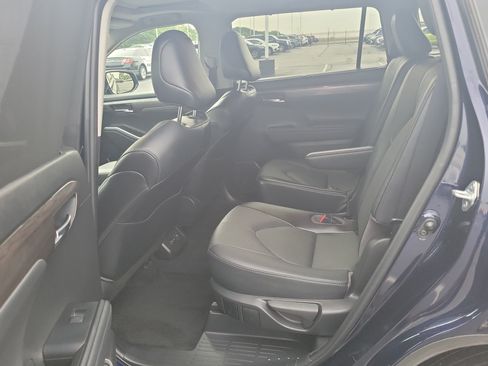 Used 2022 Toyota Highlander Limited AWD/4WD image 15