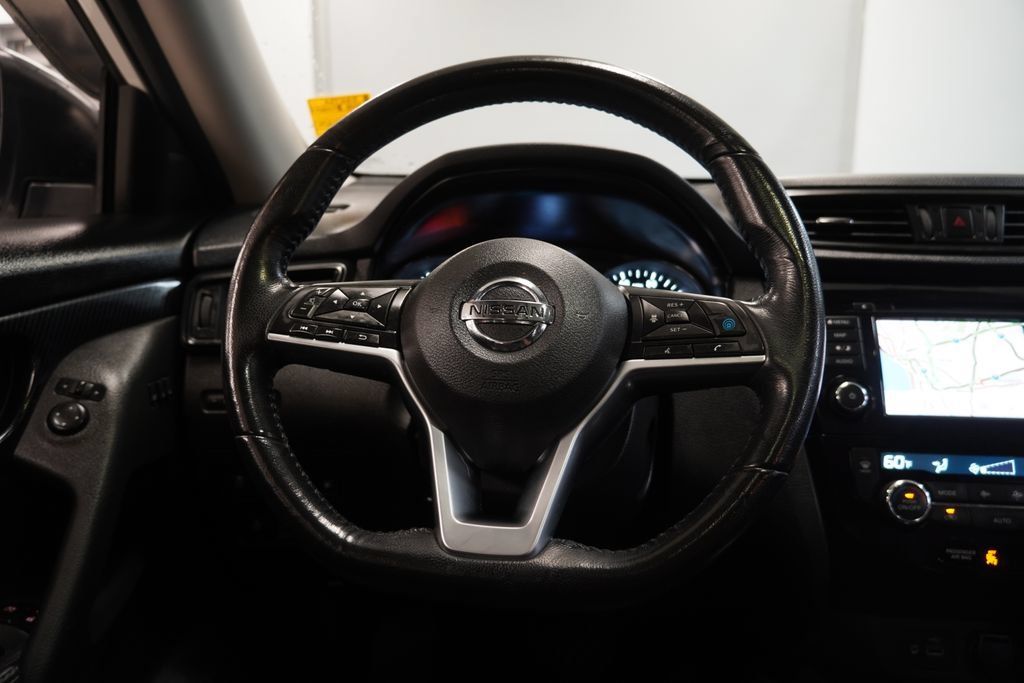 Used 2018 Nissan Rogue SL w/ Premium Package AWD/4WD image 19