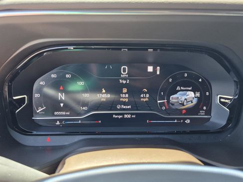 Used 2023 GMC Yukon XL Denali AWD/4WD image 36