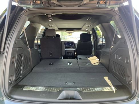 Used 2025 Chevrolet Tahoe RST w/ Advanced Technology Package AWD/4WD image 34