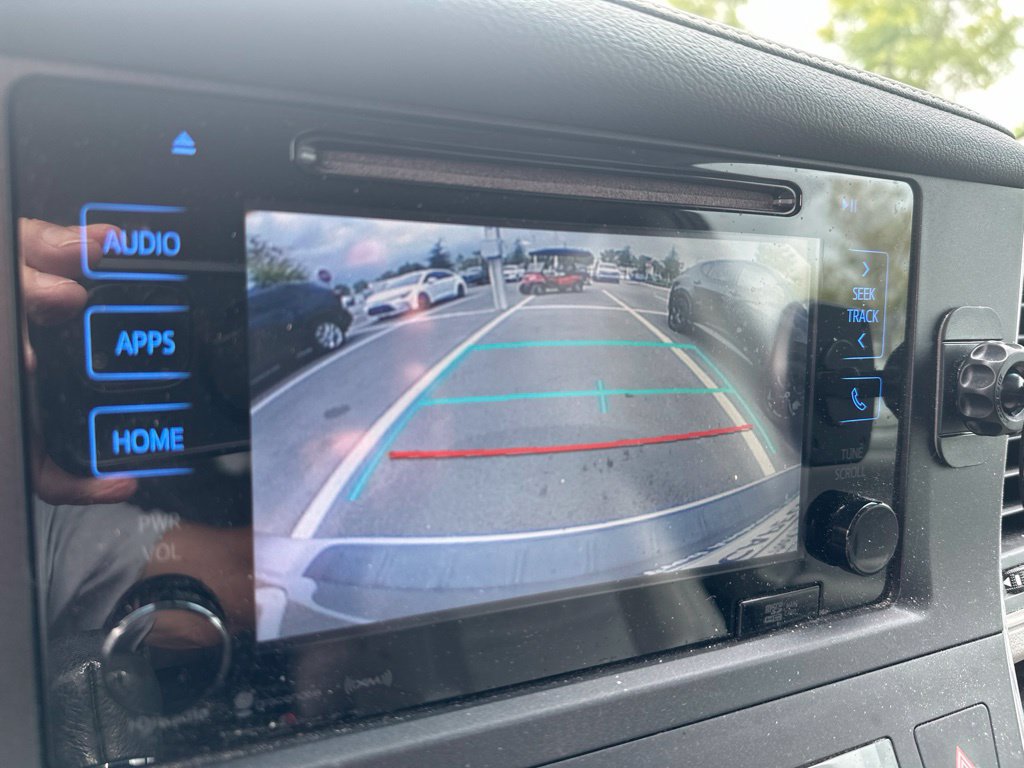 Used 2017 Toyota Sienna XLE w/ XLE Navigation Package FWD image 19