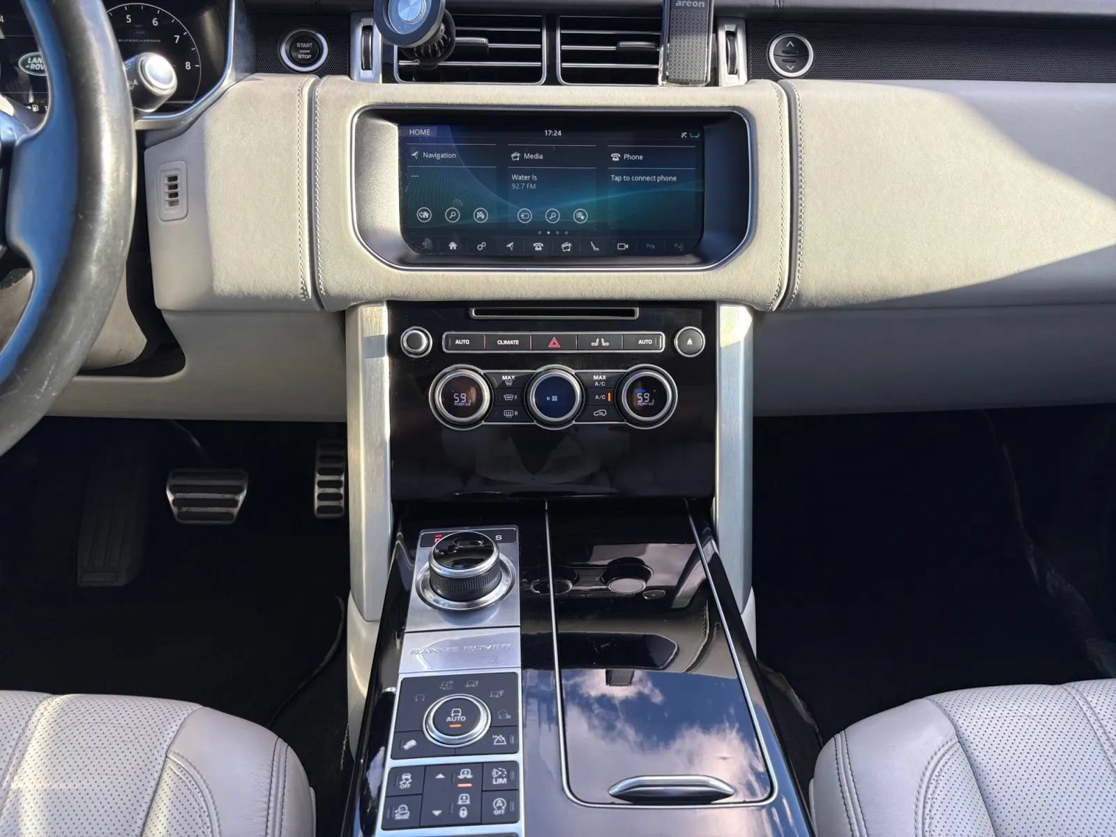 Used 2017 Land Rover Range Rover Long Wheelbase Autobiography AWD/4WD image 24