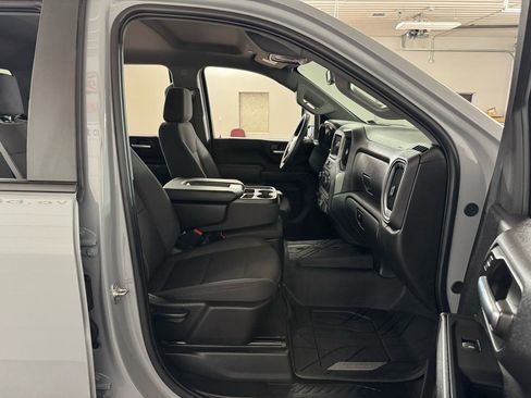 Used 2025 Chevrolet Silverado 2500 Custom w/ Custom Value Package image 37