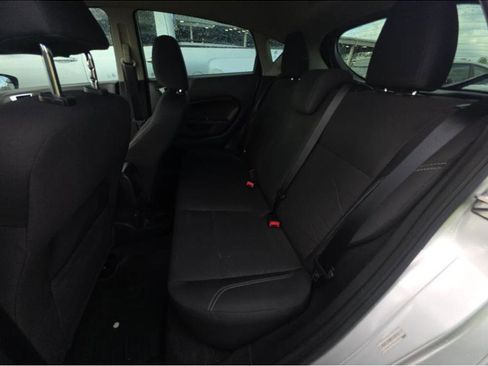 Used 2015 Ford Fiesta SE image 13