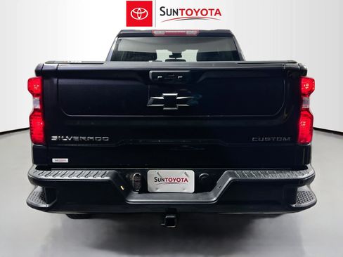 Used 2022 Chevrolet Silverado 1500 Custom image 4