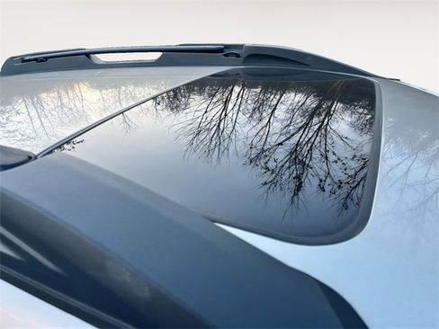 Used 2019 Subaru Outback 3.6R Limited w/ Popular Package #2 image 9