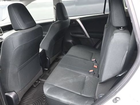 Used 2017 Toyota RAV4 LE FWD image 17