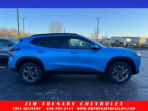 New 2026 Chevrolet Trax LT image 1