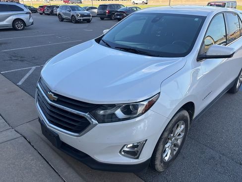 Used 2020 Chevrolet Equinox LT AWD/4WD image 2