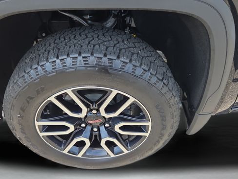 Certified 2026 GMC Sierra 1500 AT4 w/ AT4 Premium Package AWD/4WD image 9