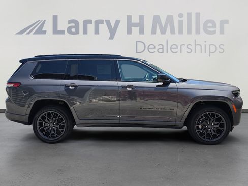 New 2026 Jeep Grand Cherokee L Summit w/ Obsidian Package AWD/4WD image 6