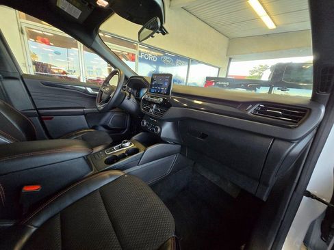 Used 2023 Ford Escape ST-Line image 29