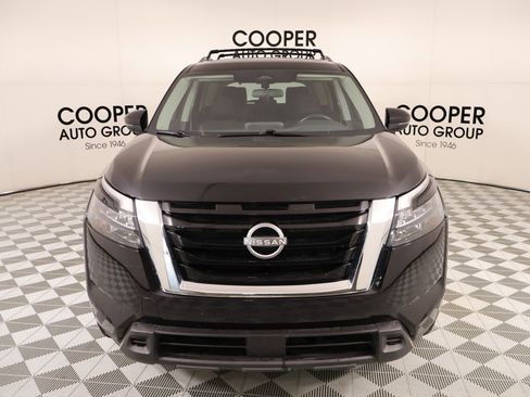 Used 2024 Nissan Pathfinder SV FWD image 9