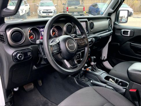 Used 2023 Jeep Wrangler Sport image 15