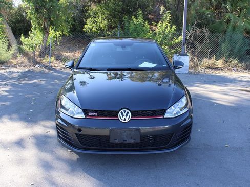 Used 2016 Volkswagen GTI SE FWD image 3