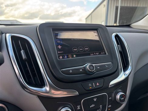 Certified 2024 Chevrolet Equinox LS image 20