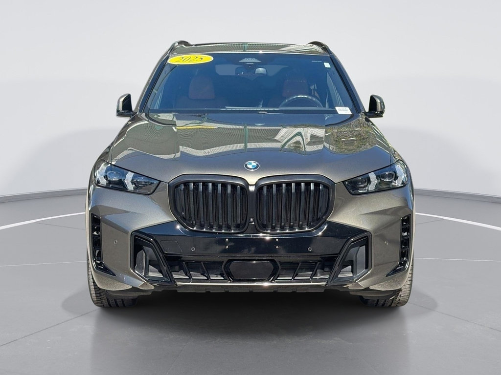 Used 2025 BMW X5 xDrive40i w/ M Sport Package AWD/4WD image 2