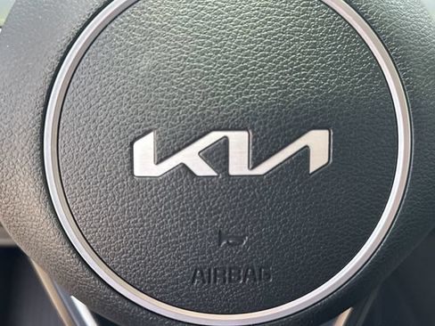 Certified 2025 Kia Sportage EX FWD image 22
