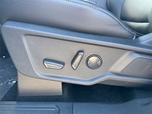 New 2025 Ford Bronco Outer Banks w/ Sasquatch Package image 13