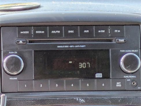 Used 2017 Dodge Grand Caravan SE image 17