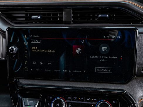 Used 2024 GMC Sierra 2500 AT4 w/ AT4 Premium Plus Package image 21