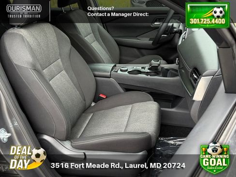 Used 2024 Nissan Rogue SV AWD/4WD image 12