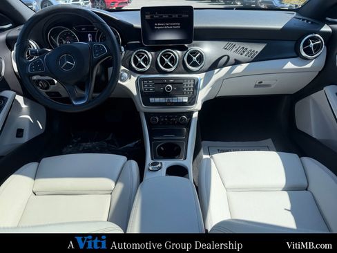 Used 2018 Mercedes-Benz CLA 250 4MATIC image 2