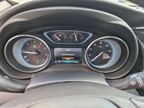 Used 2017 Buick Envision Essence FWD image 18