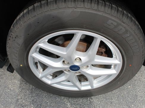 Used 2021 Ford Edge SEL image 16