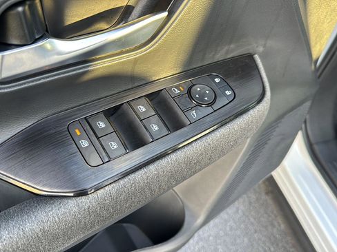 New 2026 Nissan Kicks SV w/ SV Premium Package image 28