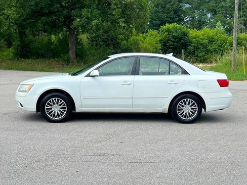 Used 2009 Hyundai Sonata GLS w/ Popular Equipment Pkg 2 FWD image 3