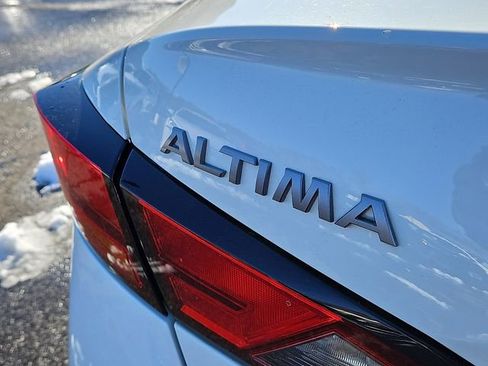 Used 2025 Nissan Altima 2.5 SV image 28