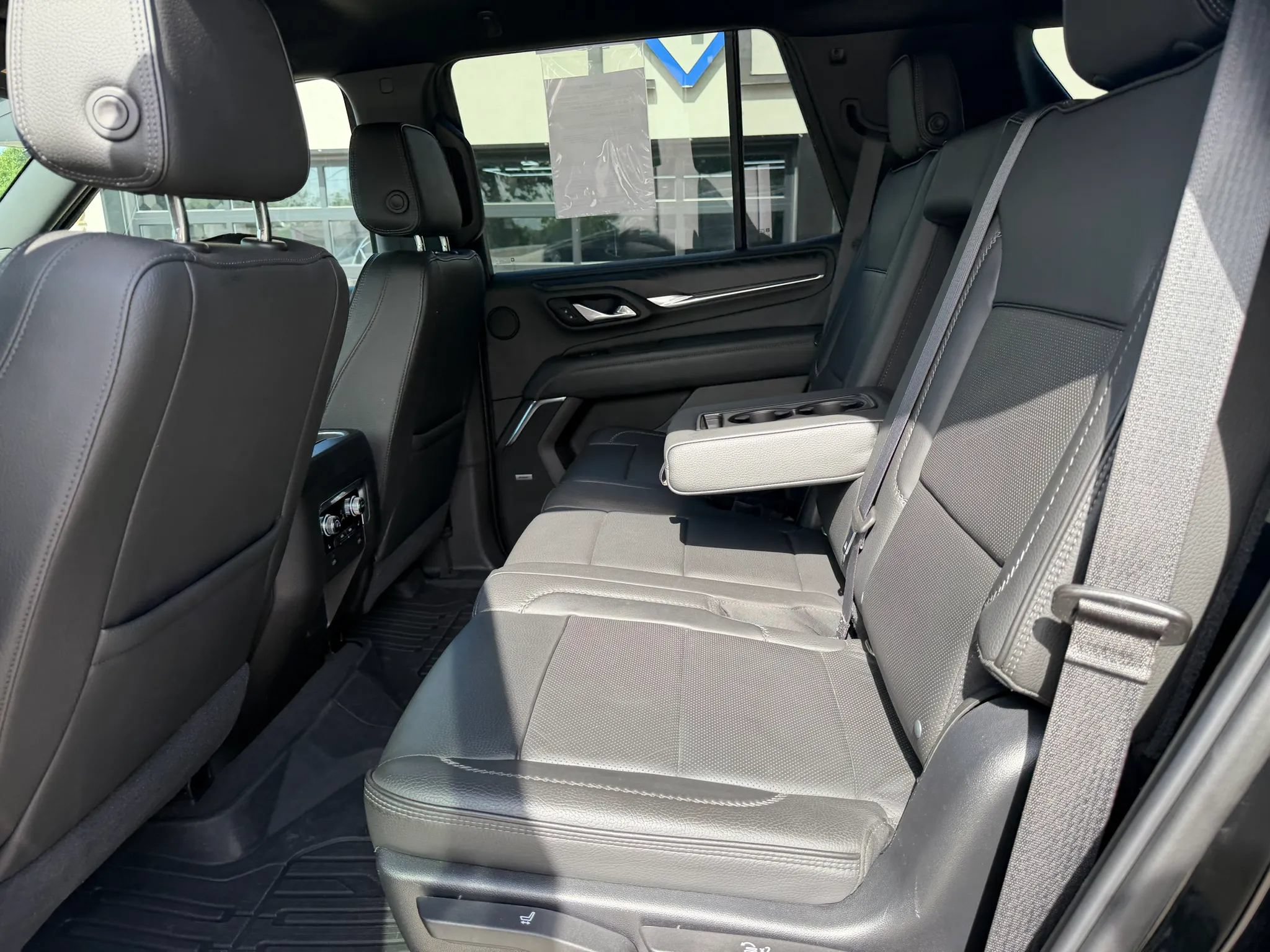 Used 2021 GMC Yukon Denali AWD/4WD image 34