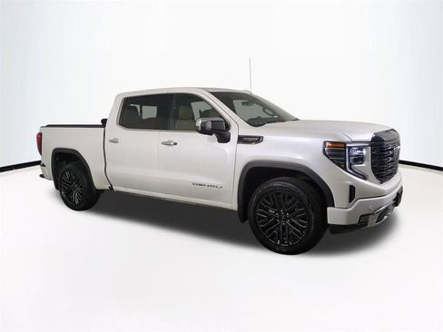 Used 2022 GMC Sierra 1500 Denali Ultimate image 2