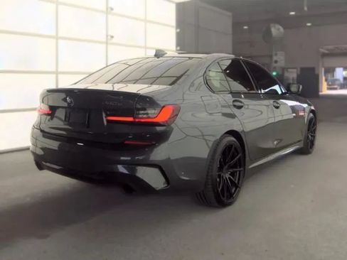 Used 2022 BMW 330e w/ M Sport Package RWD image 5