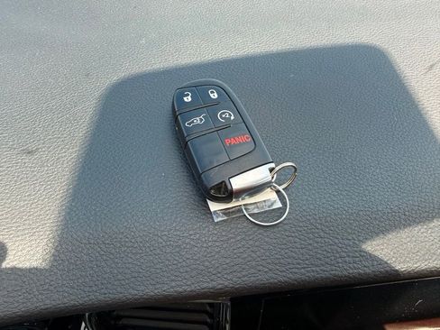 Used 2023 Dodge Durango GT AWD/4WD image 39