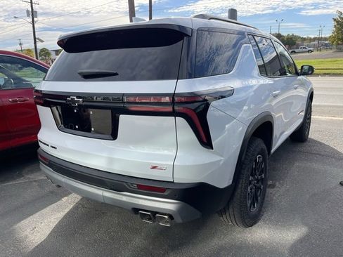 New 2026 Chevrolet Traverse Z71 w/ Enhanced Driving Package image 6