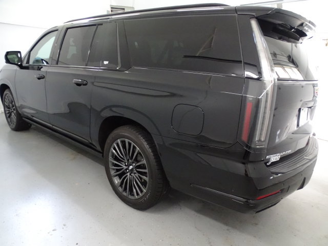 Used 2025 Cadillac Escalade ESV Sport Platinum AWD/4WD image 22