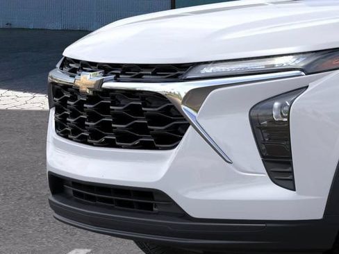 New 2026 Chevrolet Trax LS w/ LS Convenience Package FWD image 13