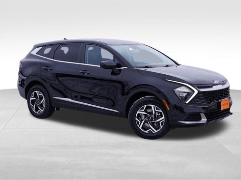 Certified 2023 Kia Sportage LX image 3