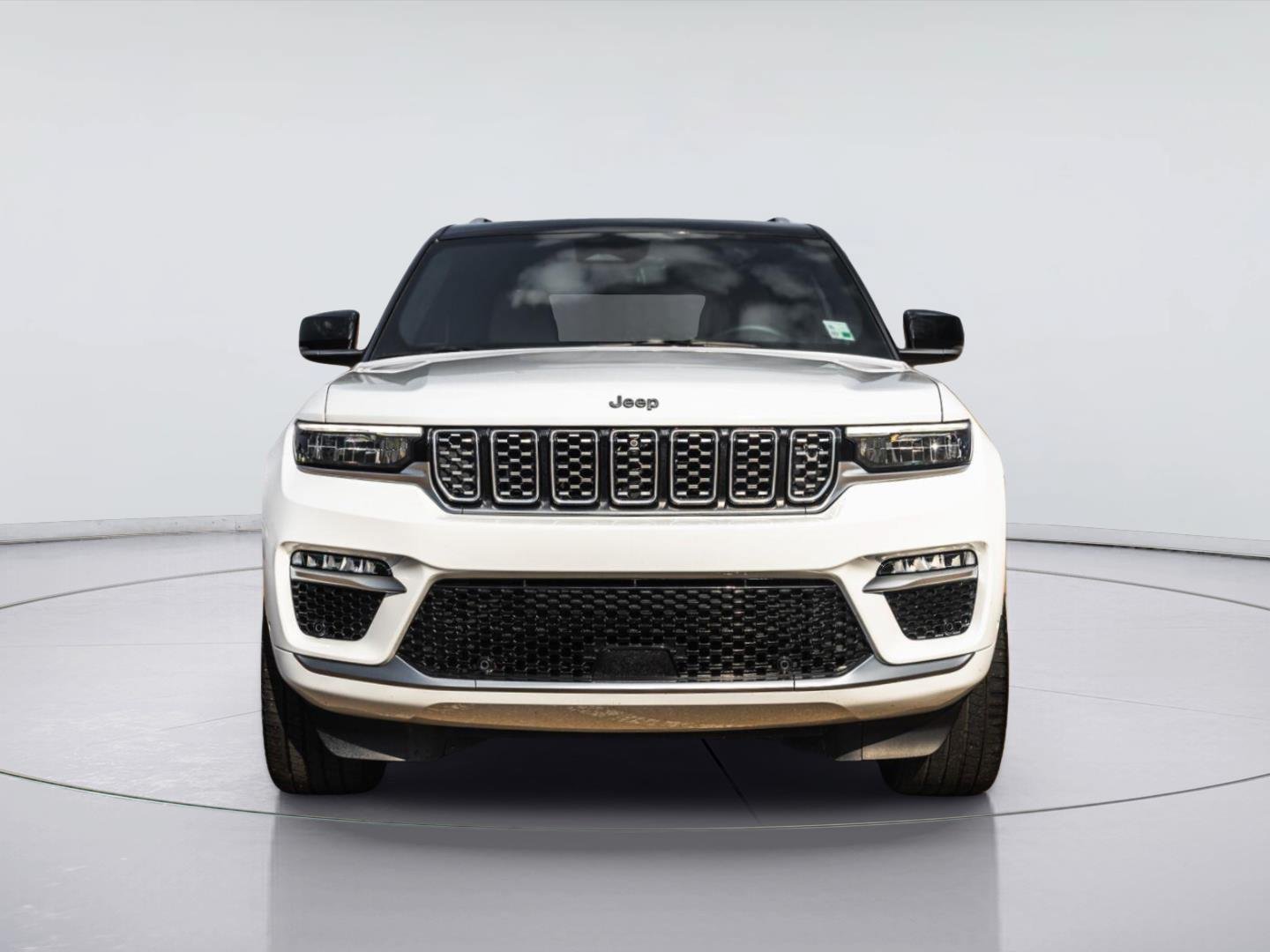 Used 2023 Jeep Grand Cherokee Summit AWD/4WD image 7