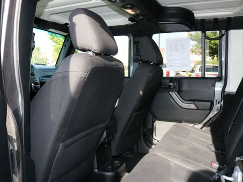 Used 2018 Jeep Wrangler Unlimited Sport S AWD/4WD image 25