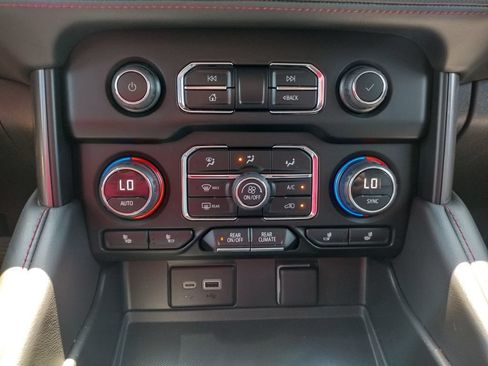 Used 2023 Chevrolet Suburban RST w/ Luxury Package AWD/4WD image 37