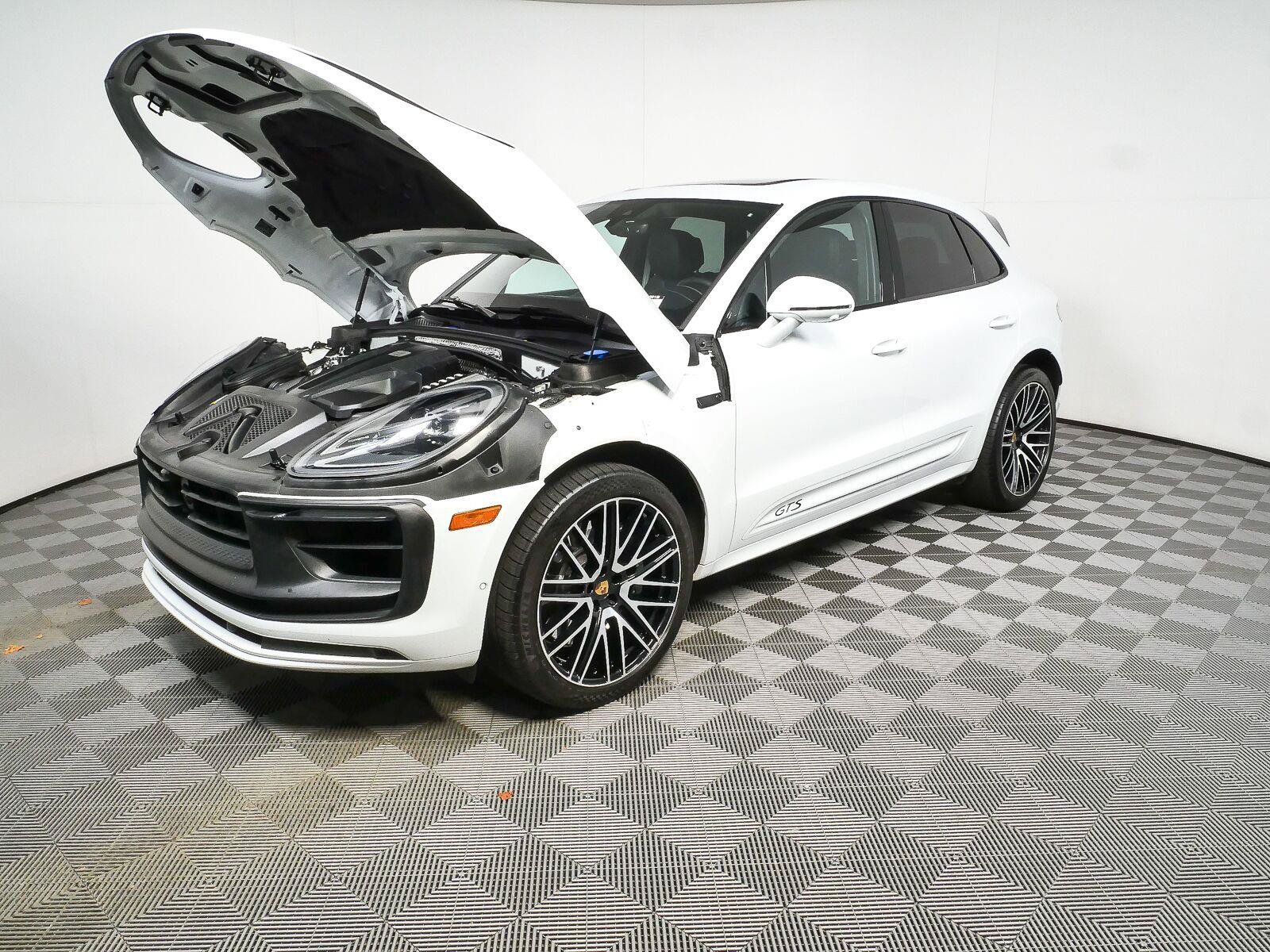 Certified 2023 Porsche Macan GTS AWD/4WD image 35