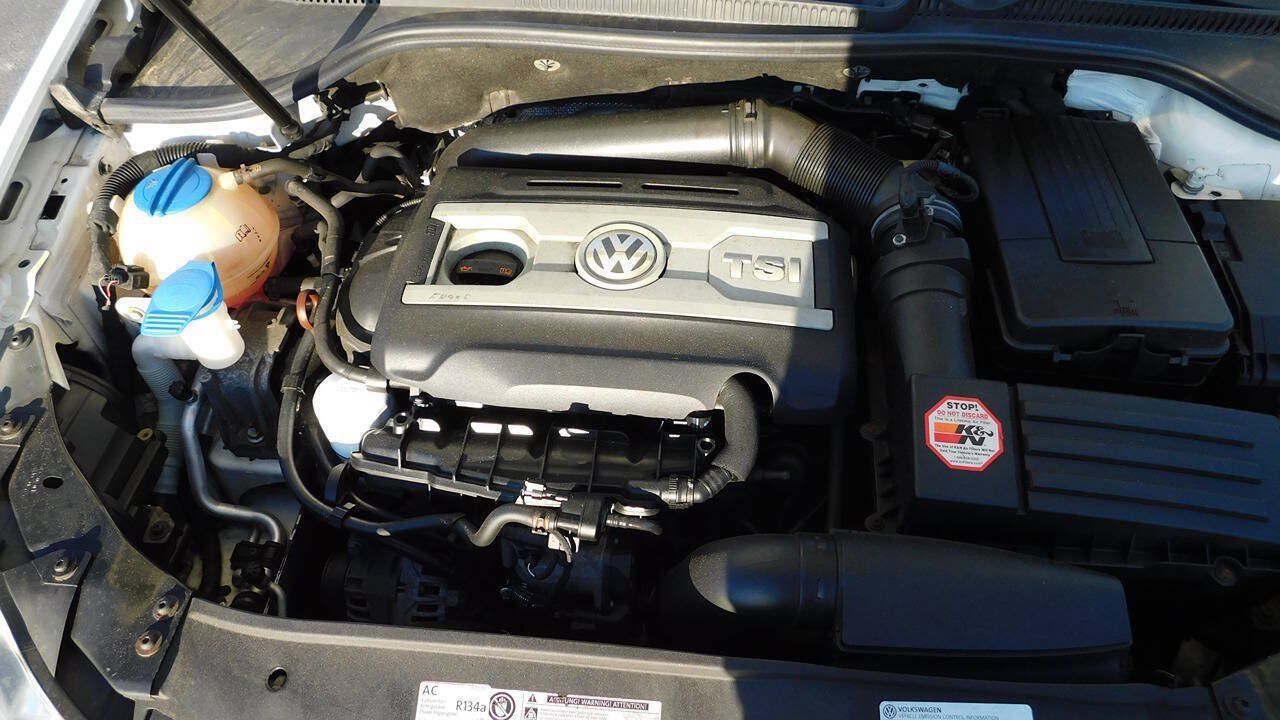 Used 2013 Volkswagen GTI 2-Door FWD image 41